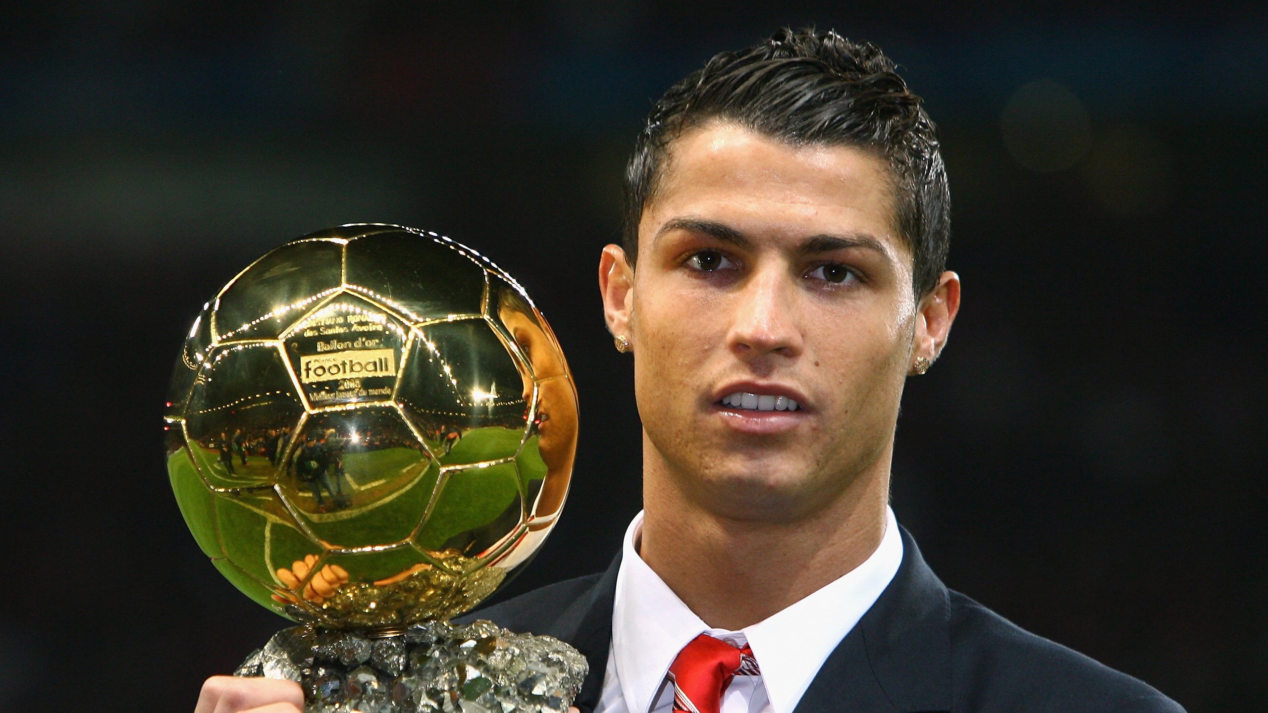 打穿AC米兰防线，C罗赛后评分全满分，皇马悍将成最大奇兵！